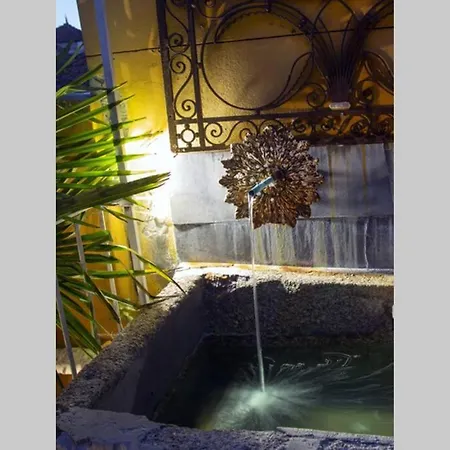 בית נופש Cedofeita Village פורטו